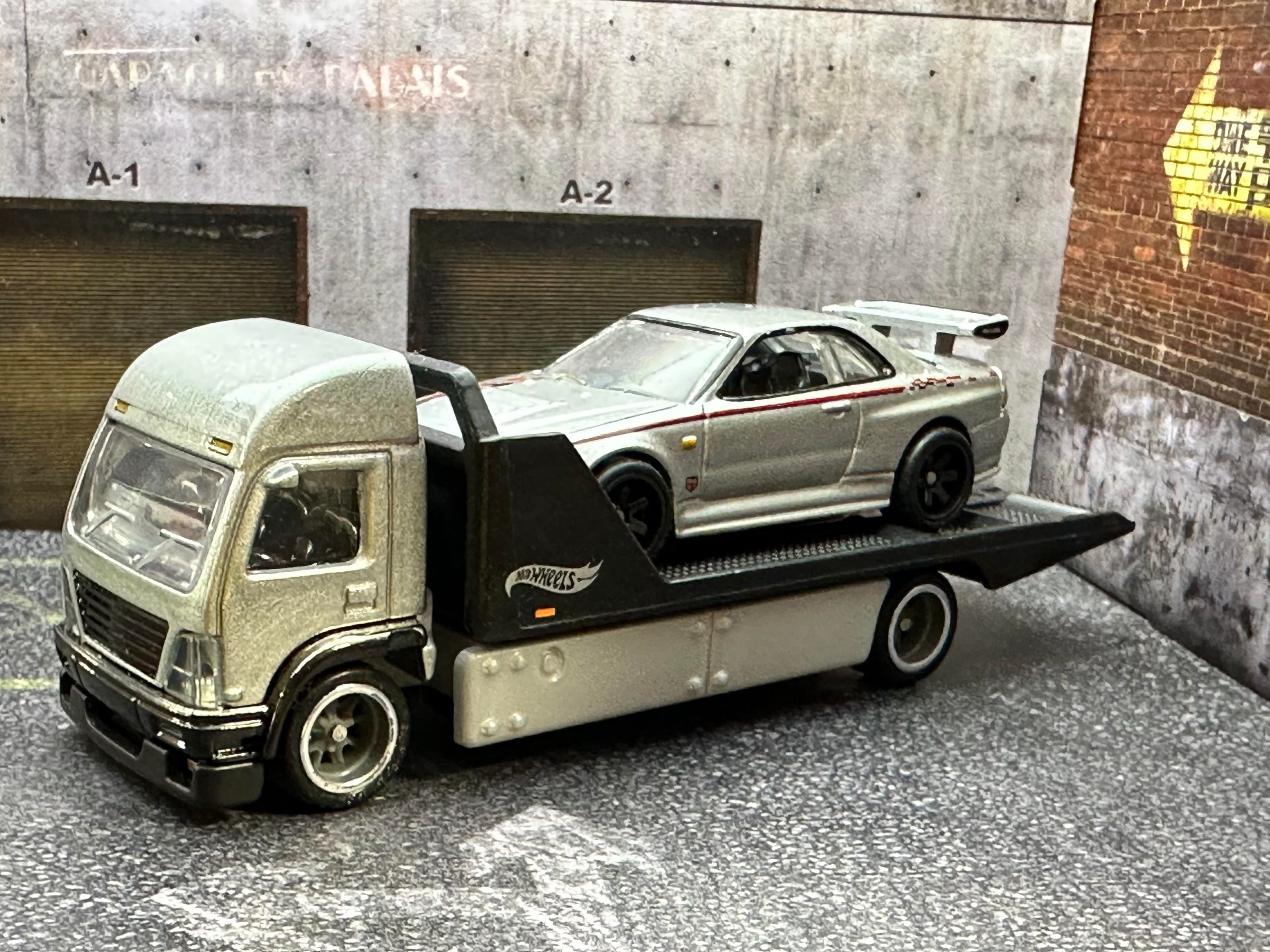 Nissan Skyline GT-R ( BNR34 ) & Aero Lift - Team Transport