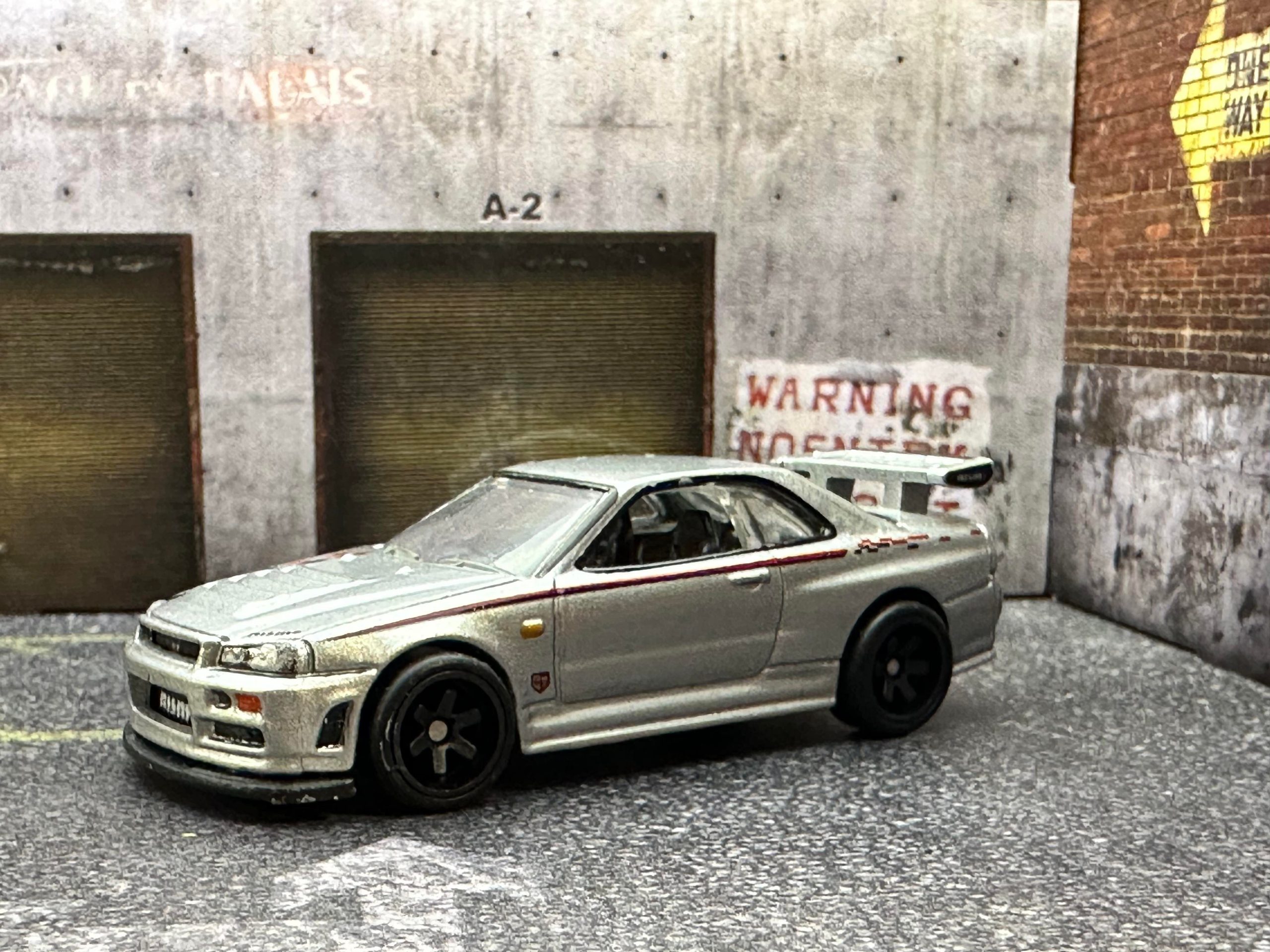 Nissan Skyline GT-R ( BNR34 ) & Aero Lift - Team Transport