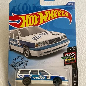 Volvo 850 Estate - First Edition