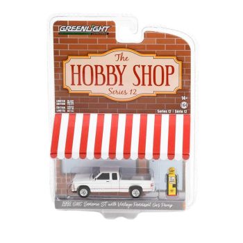 1991 GMC Sonoma GT with Vintage Pennzoil Gas Pump