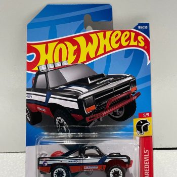 '87 Dodge D100 - Treasure Hunt