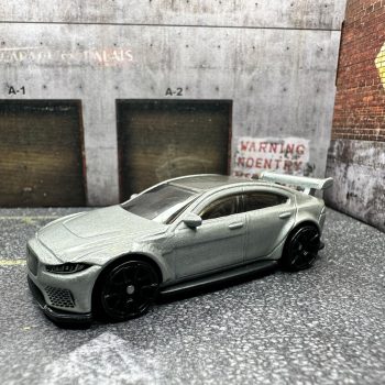 Jaguar XE SV Project 8