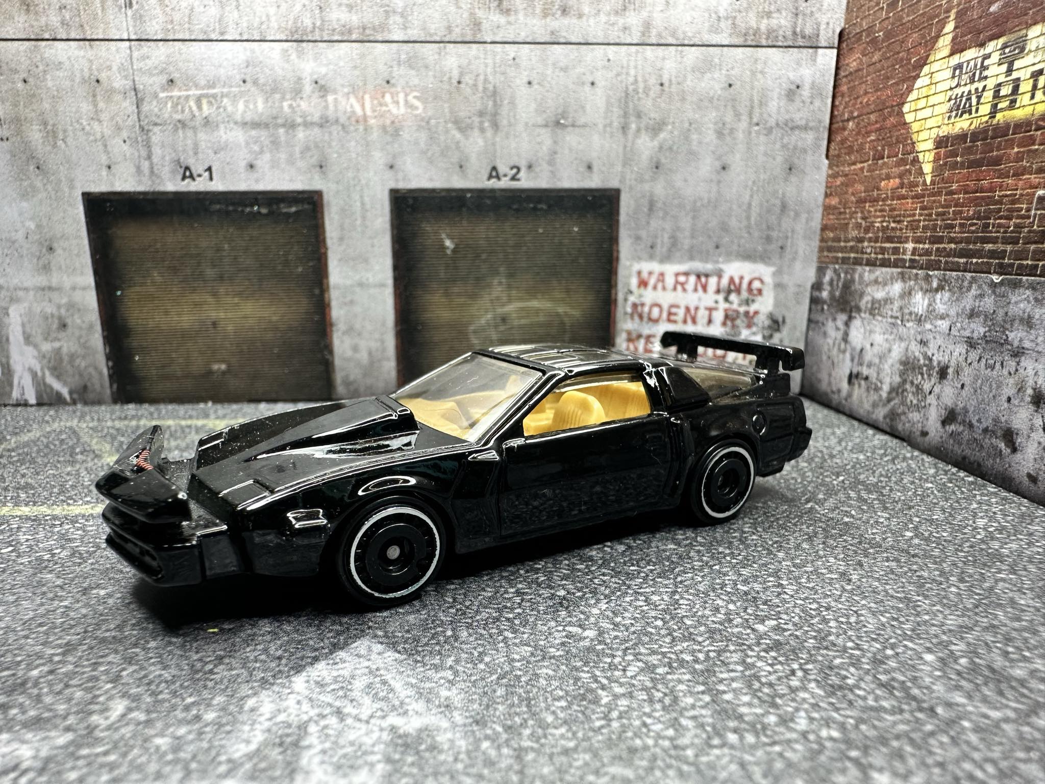 K.I.T.T. Super Pursuit Mode - Knight Rider · Distribution Diecast64