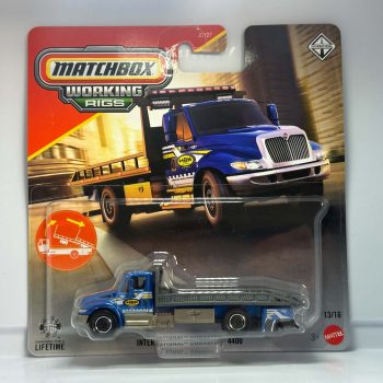 International Durastar 4400 - Working Rigs