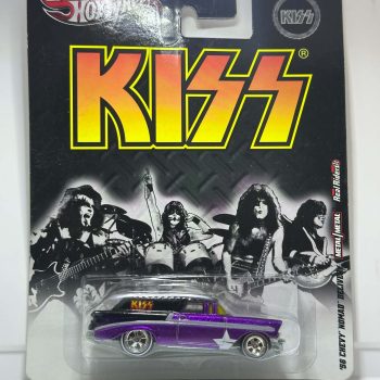 '56 Chevy Nomad Delivery - Kiss